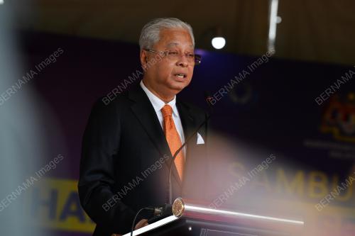 DATUK SERI ISMAIL SABRI YAAKOB