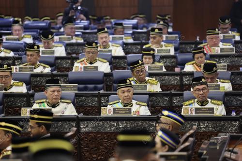 PEMBUKAAN PENGGAL KETIGA PARLIMEN KE-15