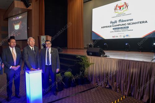 DATUK SERI MAHDZIR KHALID