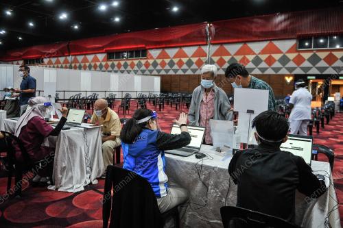 PROGRAM VAKSINASI COVID-19 FASA DUA