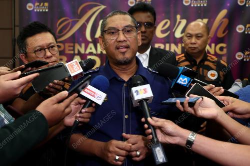 DATUK SERI AHMAD FAIZAL AZUMU