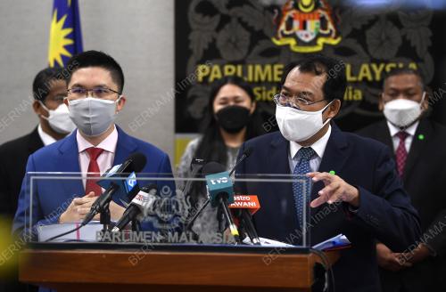 DATUK NIK AZMAN NIK ABDUL