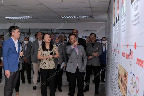 LAWATAN KE MAJLIS OLIMPIK MALAYSIA