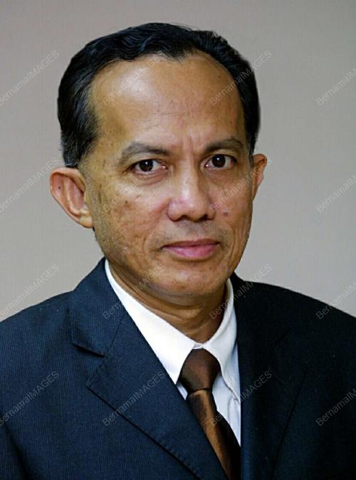 AZMAN UJANG