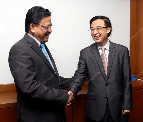 KL30_30072015_XINHUA
