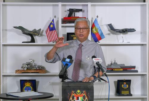DATUK SERI ISMAIL SABRI YAAKOB