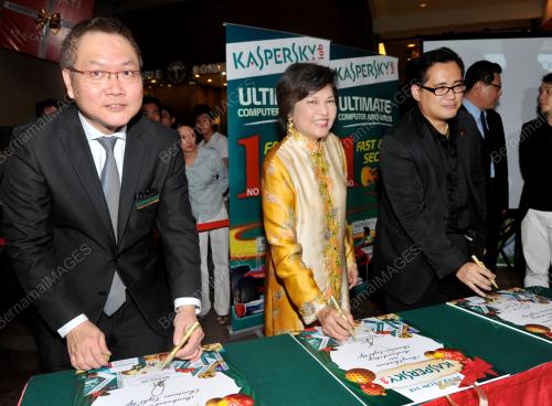 DATUK_SERI_DR_NG_YEN_YEN