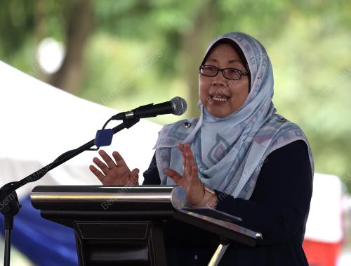 SENATOR FUZIAH SALLEH