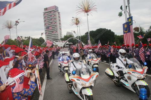 TUANKU MIZAN ZAINAL ABIDIN