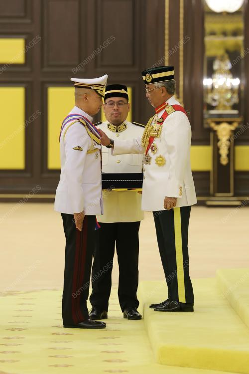 AL-SULTAN ABDULLAH RI'AYATUDDIN AL-MUSTAFA BILLAH SHAH