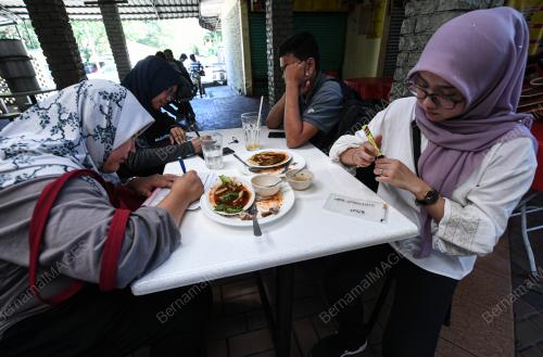 TINJAUAN LARANGAN MEROKOK DI PREMIS MAKANAN