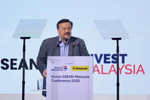 DATUK SERI AMIR HAMZAH AZIZAN