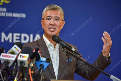 TENGKU DATUK SERI ZAFRUL AZIZ