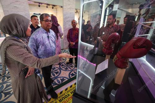 DATUK AARON AGO DAGANG