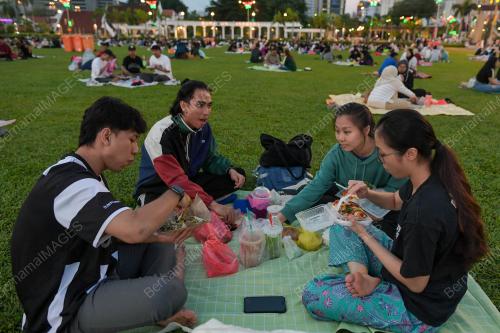 HARI PERTAMA RAMADAN