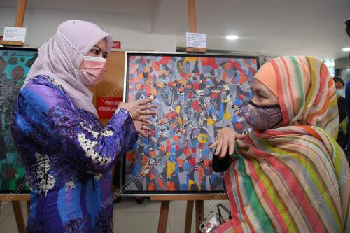 DATUK SERI RINA MOHD HARUN