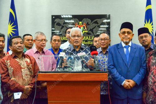 DATUK SERI HAMZAH ZAINUDIN