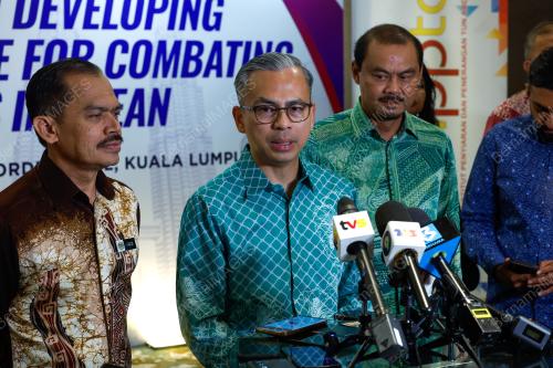 DATUK FAHMI FADZIL