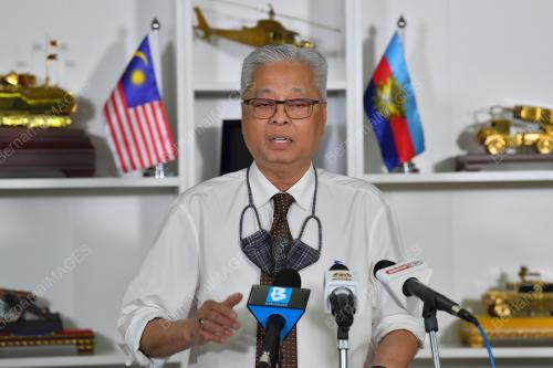 DATUK SERI ISMAIL SABRI YAAKOB