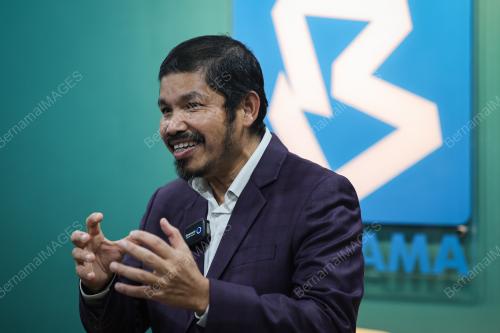 DATUK SERI MOHD UZIR MAHIDIN
