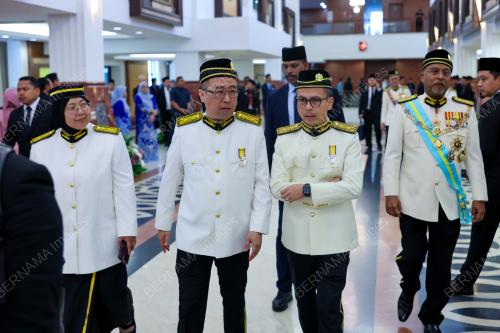 FAHMI FADZIL