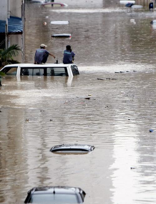 BANJIR KILAT