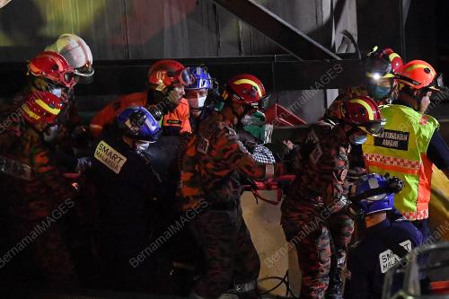 MANGSA MENINGGAL DUNIA STRUKTUR LEBUHRAYA SUKE RUNTUH