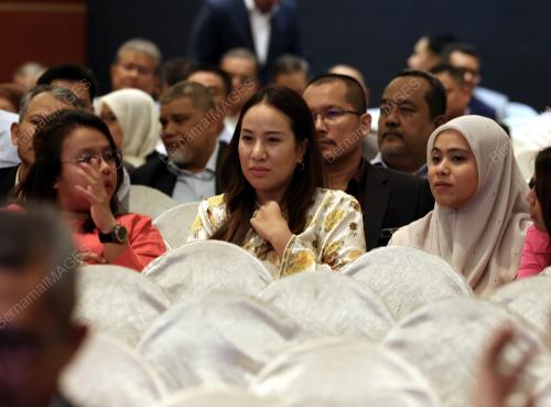 NOORYANA NAJWA NAJIB