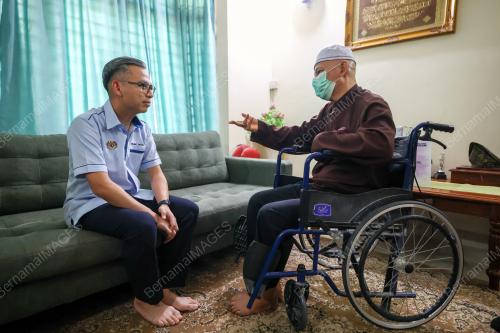 FAHMI FADZIL