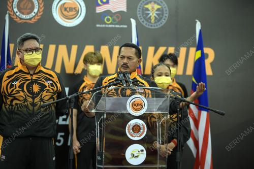 DATUK NUR AZMI AHMAD