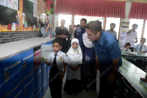 DATUK DR RADZI JIDIN