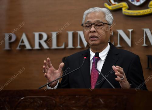 DATUK SERI ISMAIL SABRI YAAKOB