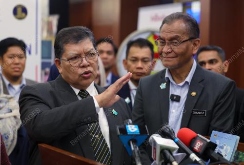 TAN SRI JOHARI ABDUL