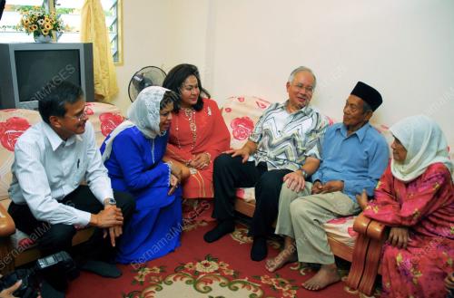 MOHD NAJIB TUN ABDUL RAZAK