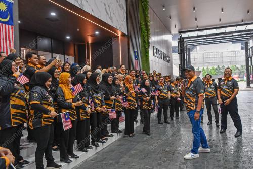 DATUK SERI REEZAL MERICAN NAINA MERICAN
