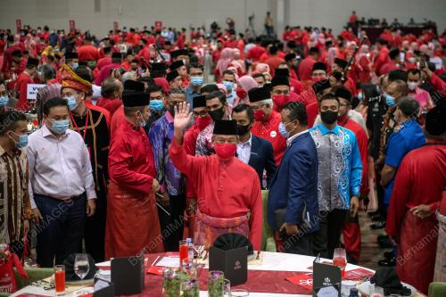 TAN SRI MUHYIDDIN YASSIN