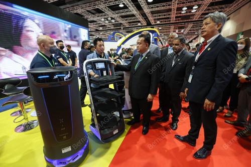 DATUK SERI ALEXANDER NANTA LINGGI