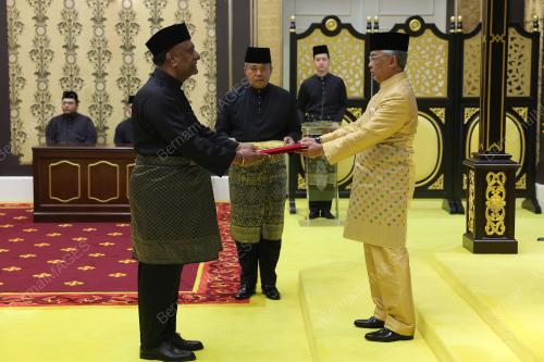 AL-SULTAN ABDULLAH RI'AYATUDDIN AL-MUSTAFA BILLAH SHAH 