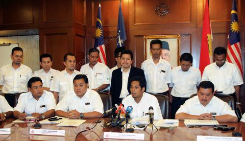 KHAIRY JAMALUDDIN