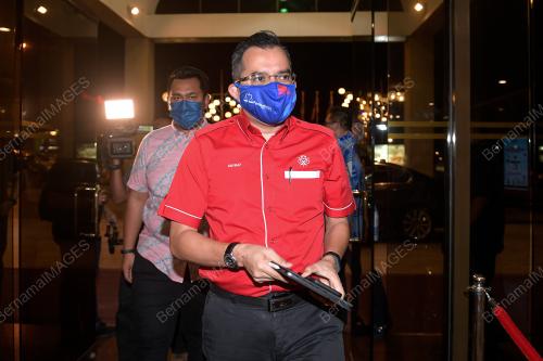DATUK DR ASYRAF WAJDI DUSUKI