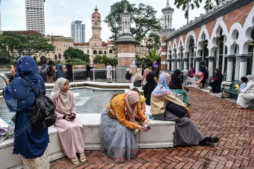 SOLAT AIDILFITRI DI MASJID JAMEK