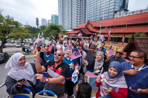 BERNAMA RADIO HOP ON HOP OFF