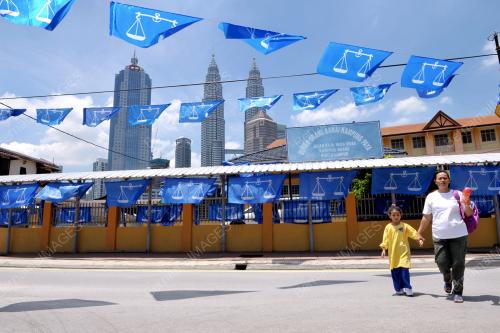 KL31_12042013_BENDERA