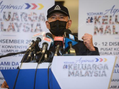 TAN SRI ACRYL SANI ABDULLAH SANI