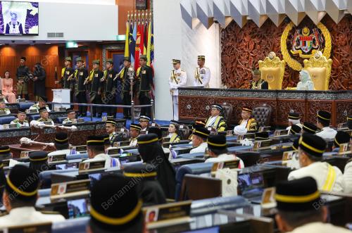 ISTIADAT PEMBUKAAN PENGGAL KEDUA PARLIMEN KE-15