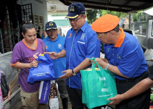 KL31_13032012_BANTUAN_BANJIR