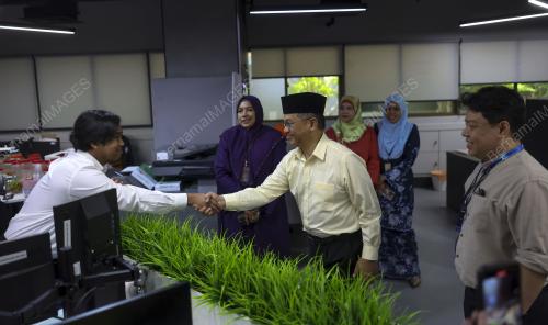 DATUK DR MOHD NA'IM MOKHTAR