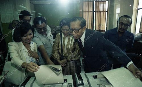 MESYUARAT AGENSI BERITA ASIA