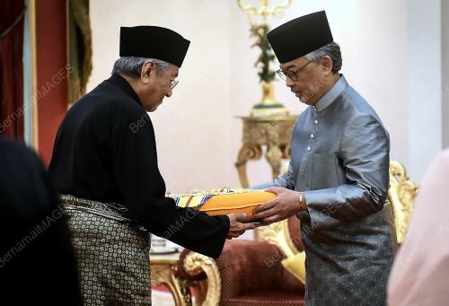 KL31_14022019_AGONG_BN201902130477