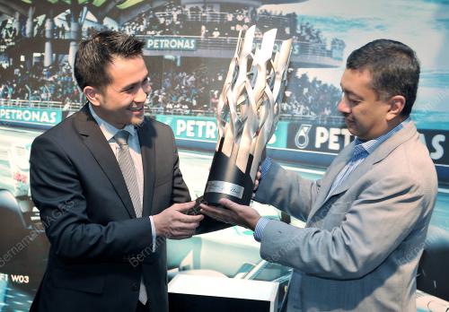 KL31_14032013_PIALA